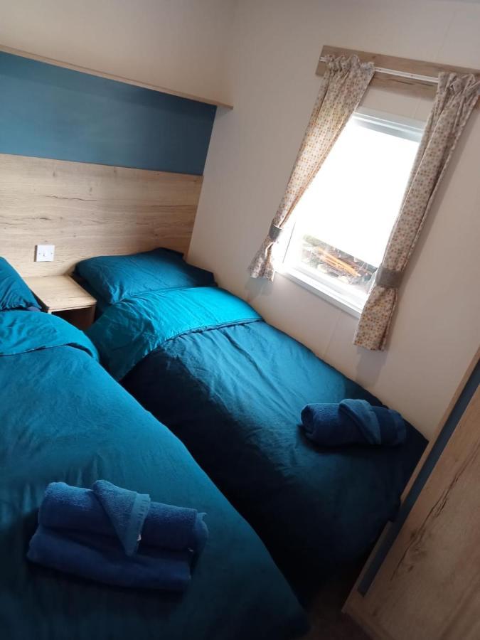New 2 Bed Holiday Home With Decking In Rockley Park Dorset Near The Sea Lytchett Minster Exterior photo